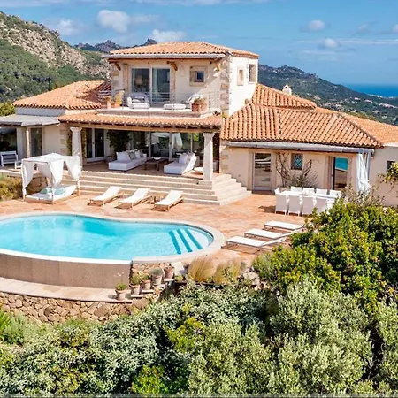 Camelia - Luxury 6 Bedroom With Beautiful Views
