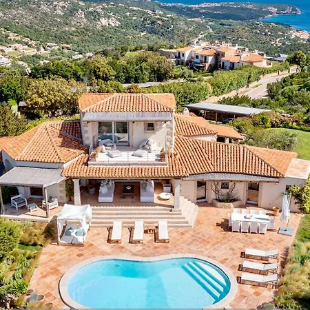 Villa Camelia - Luxury 6 Bedroom With Beautiful Views