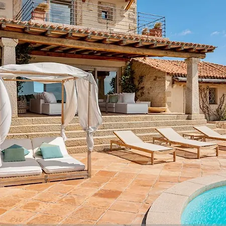 Villa Camelia - Luxury 6 Bedroom With Beautiful Views *