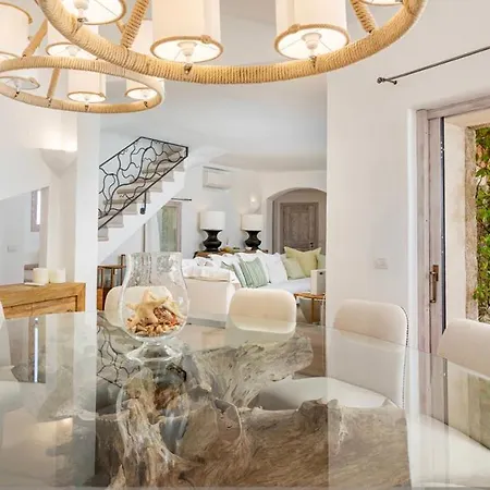 Camelia - Luxury 6 Bedroom With Beautiful Views Villa