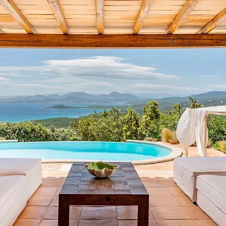 Villa Camelia - Luxury 6 Bedroom With Beautiful Views *