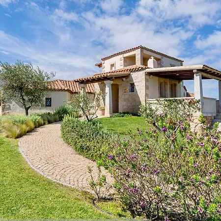 Camelia - Luxury 6 Bedroom With Beautiful Views *
