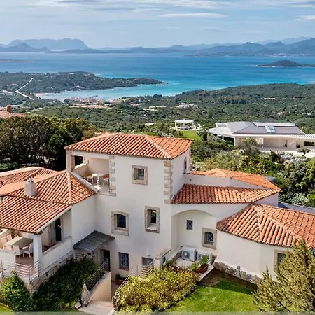 Вилла Camelia - Luxury 6 Bedroom With Beautiful Views