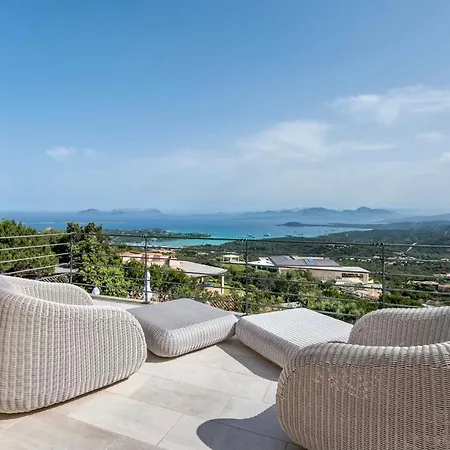 Camelia - Luxury 6 Bedroom With Beautiful Views Порто-Черво
