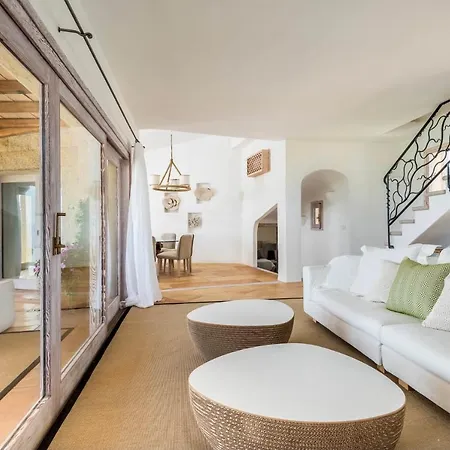 Вилла Camelia - Luxury 6 Bedroom With Beautiful Views
