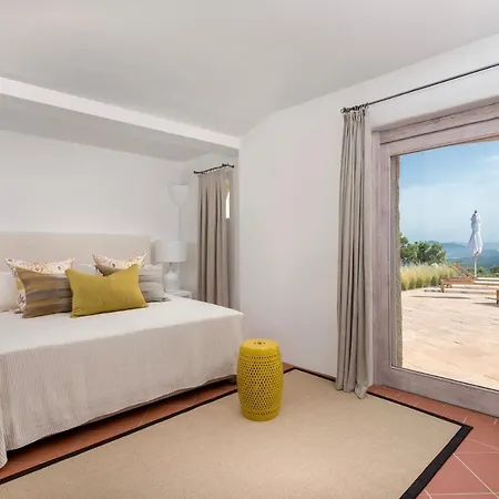 Camelia - Luxury 6 Bedroom With Beautiful Views Вилла Порто-Черво