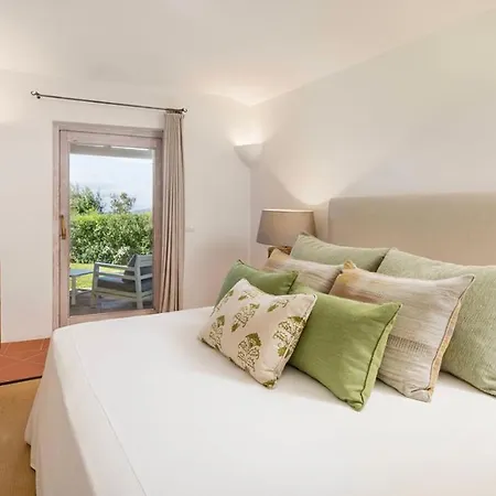 Вилла Camelia - Luxury 6 Bedroom With Beautiful Views *